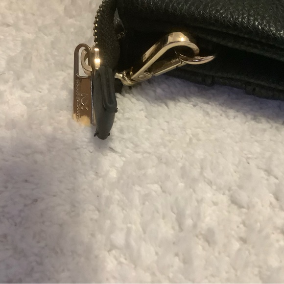 NY. Noble Exchange - Picture 9 of 13